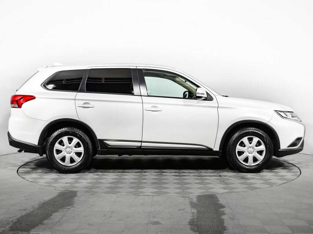 Mitsubishi Outlander, 2020 - фото №4