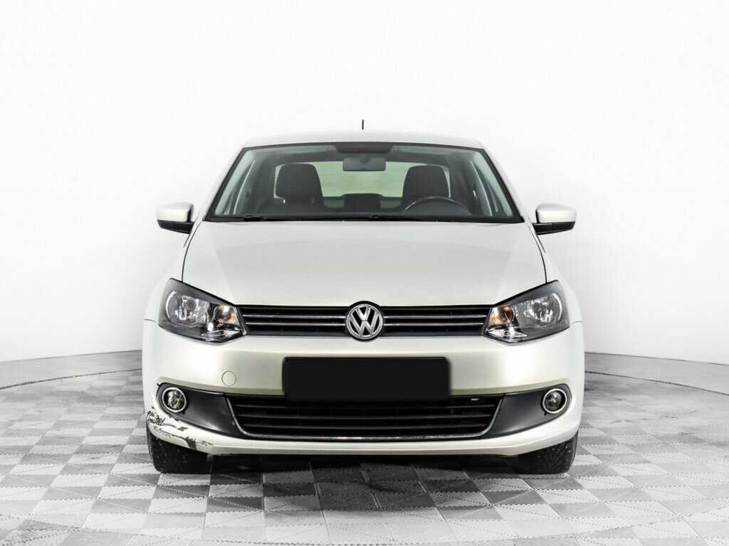 Volkswagen Polo, 2015 - фото №2