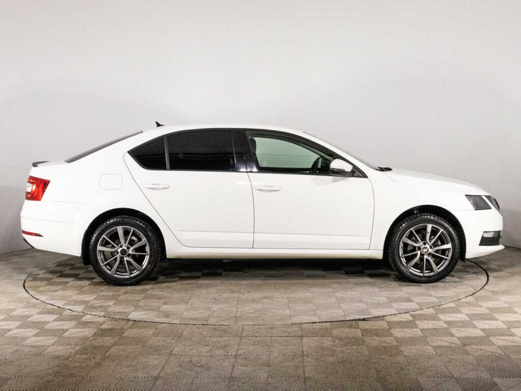 Skoda Octavia, 2018 - фото №4