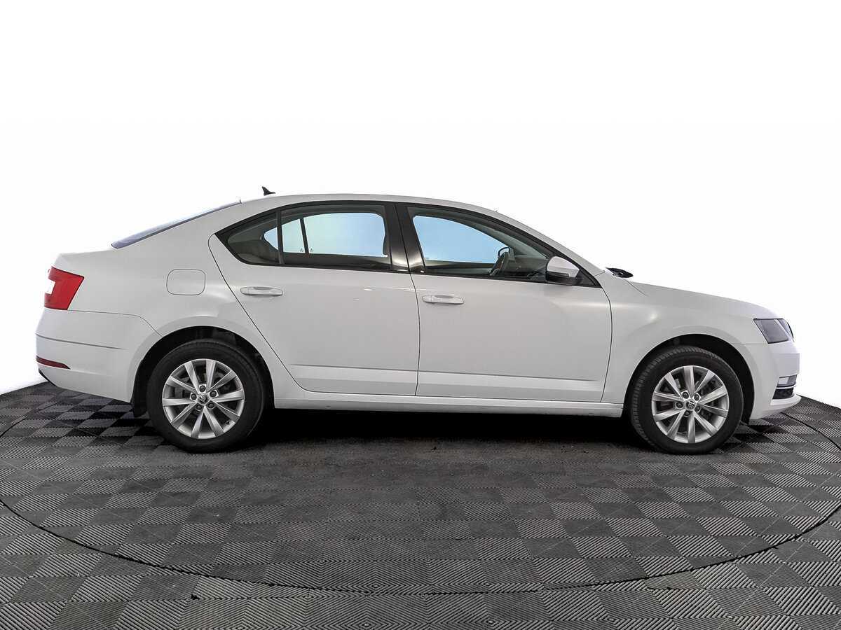 Skoda Octavia, 2019 - фото №4