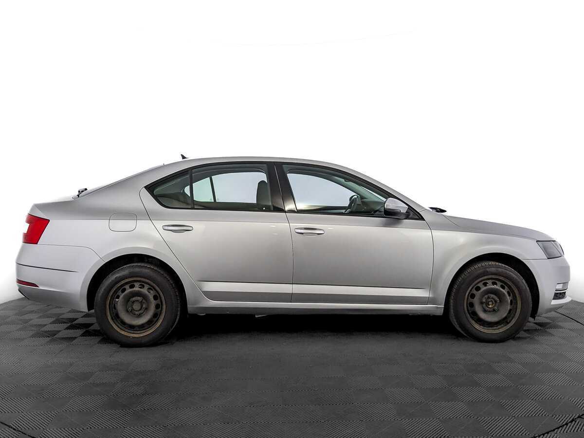 Skoda Octavia, 2018 - фото №4