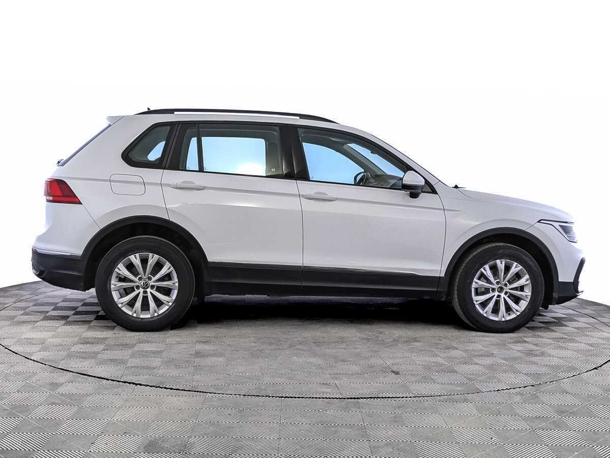 Volkswagen Tiguan, 2021 - фото №4
