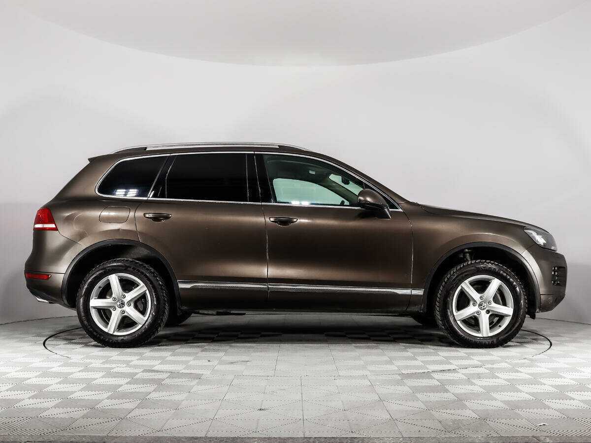 Volkswagen Touareg, 2012 - фото №4