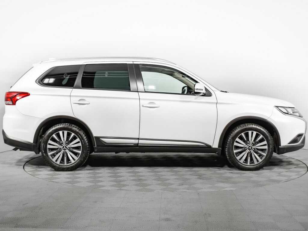 Mitsubishi Outlander, 2020 - фото №4