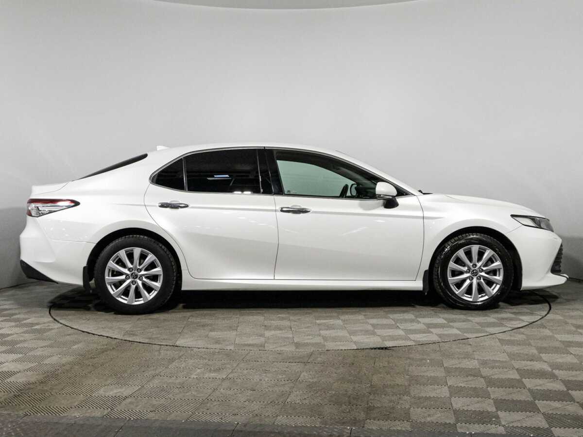 Toyota Camry, 2019 - фото №4