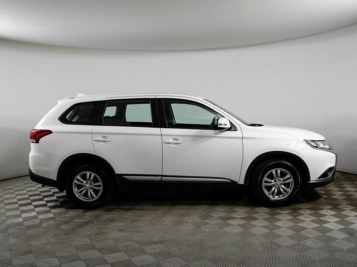 Mitsubishi Outlander, 2020 - фото №4