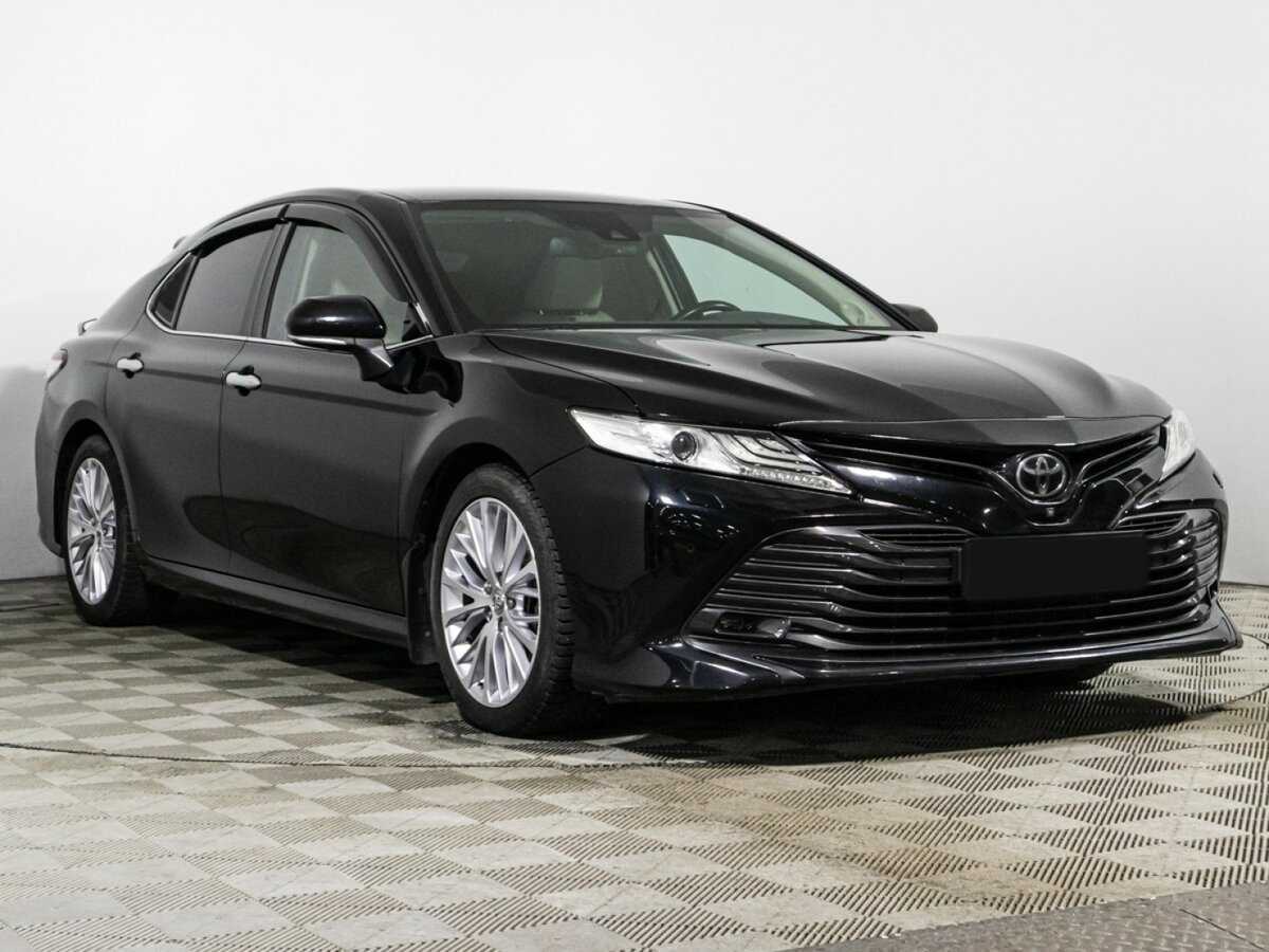 Toyota Camry, 2018 - фото №3
