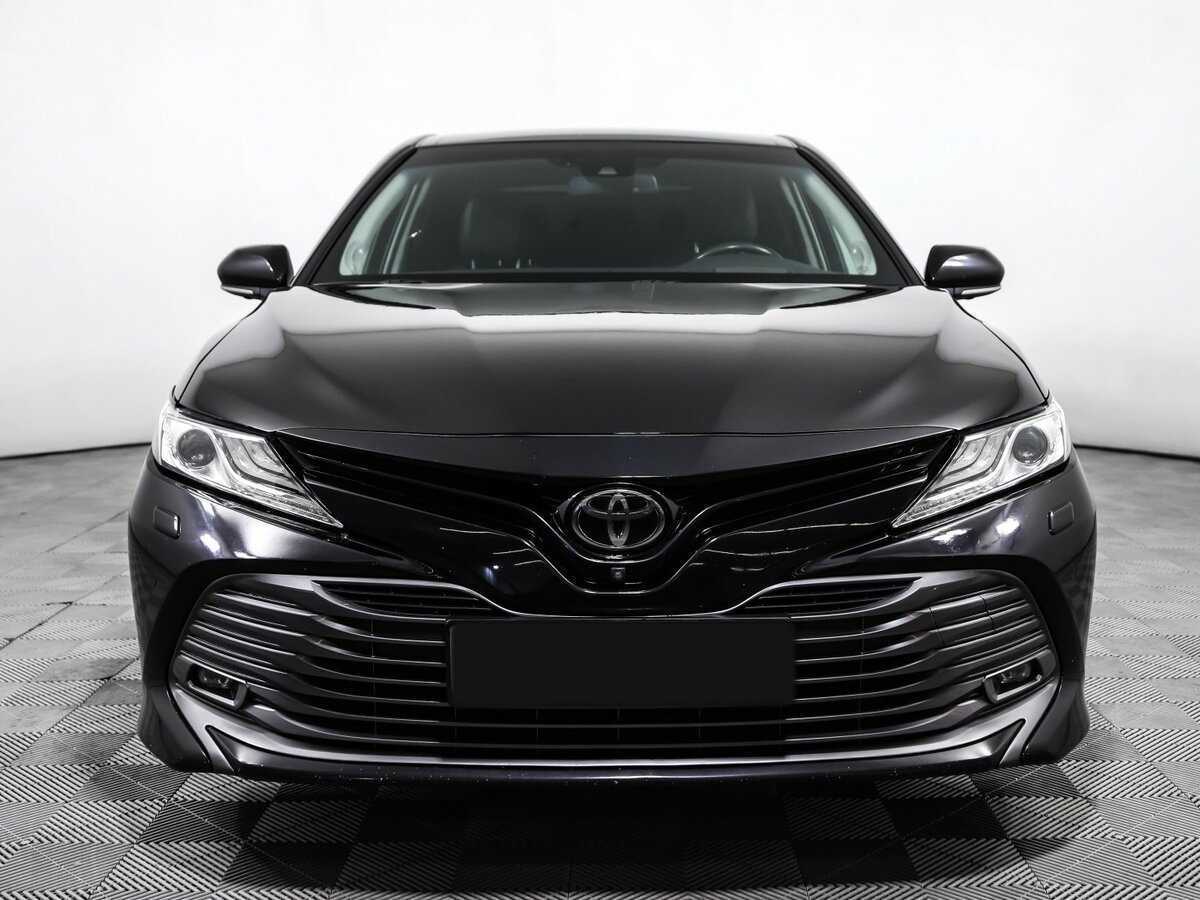 Toyota Camry, 2018 - фото №2