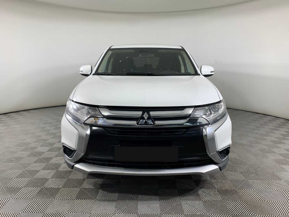 Mitsubishi Outlander, 2017 - фото №2