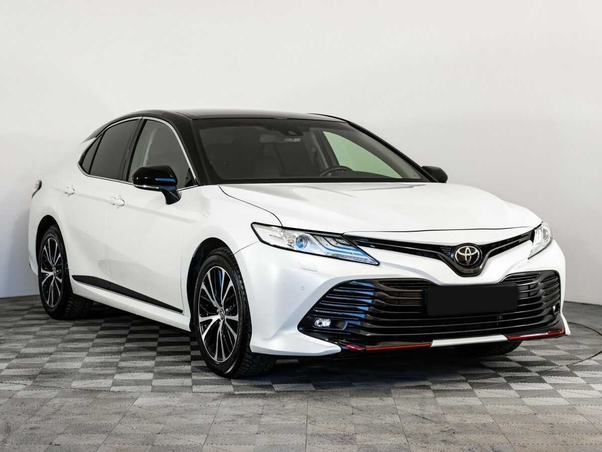 Toyota Camry, 2020 - фото №3