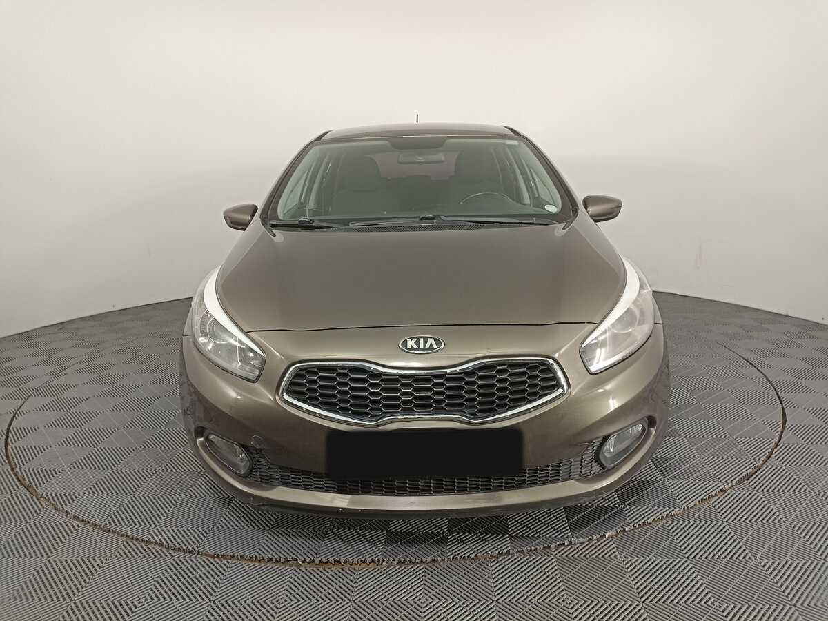 Kia Ceed, 2012 - фото №2