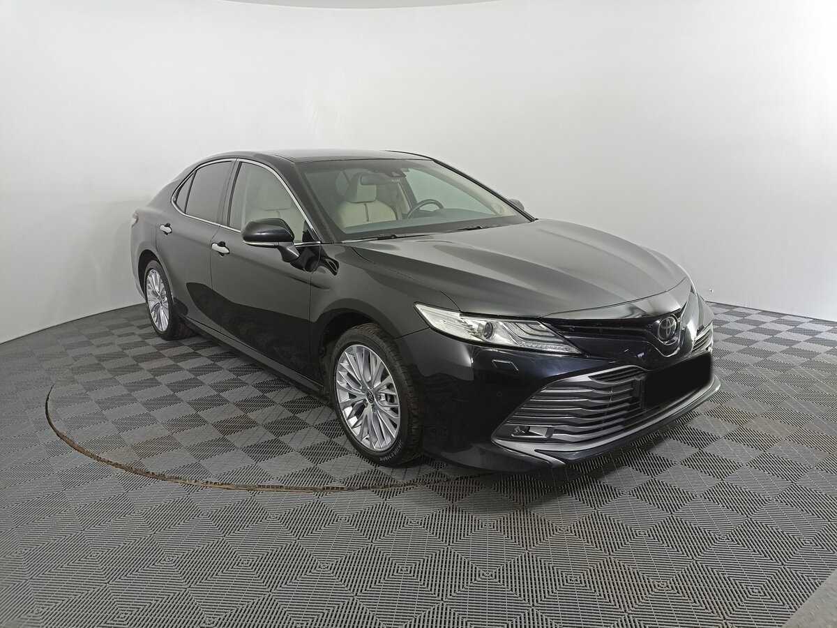 Toyota Camry, 2020 - фото №3