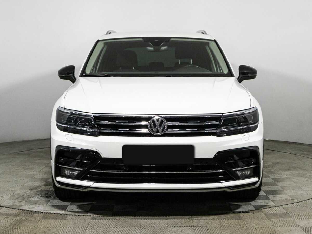 Volkswagen Tiguan, 2020 - фото №2