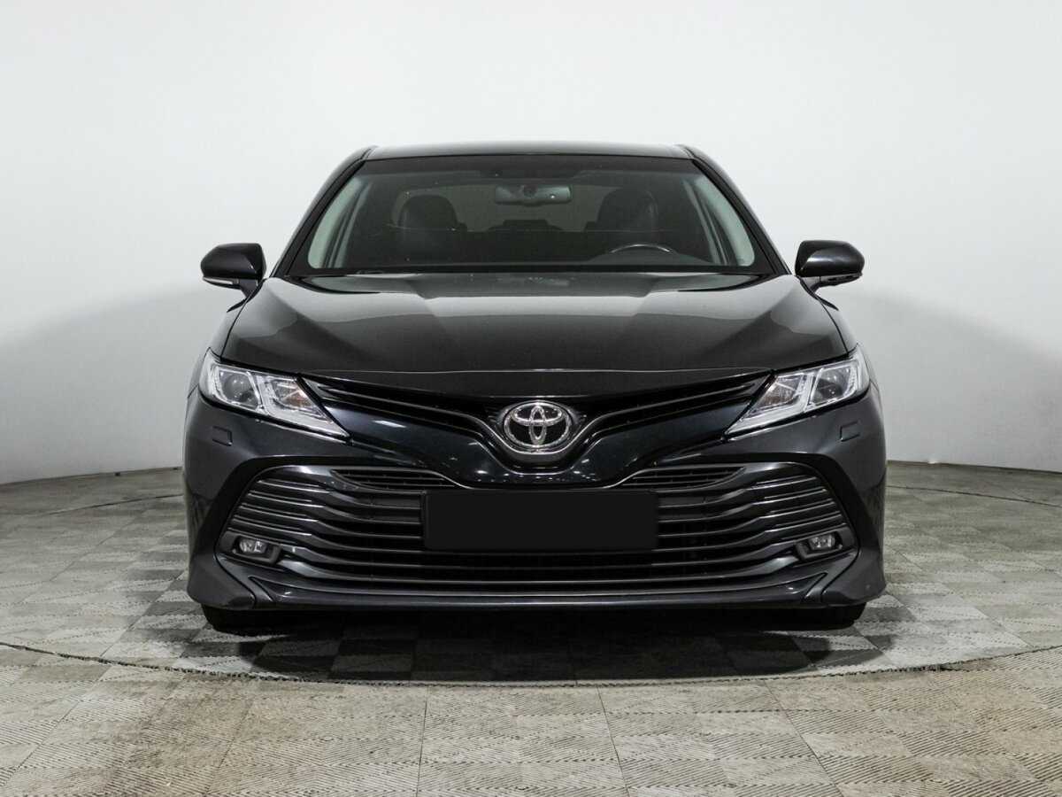 Toyota Camry, 2019 - фото №2