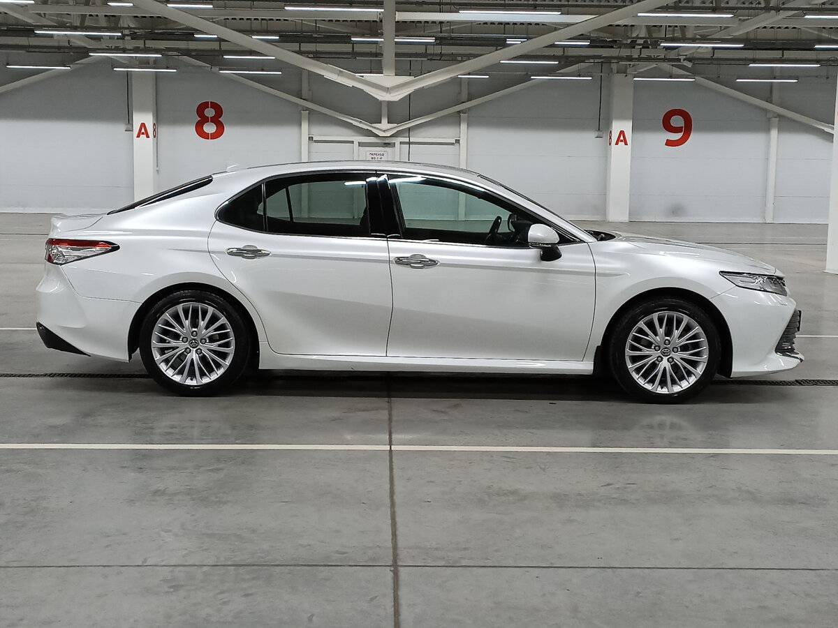 Toyota Camry, 2019 - фото №4