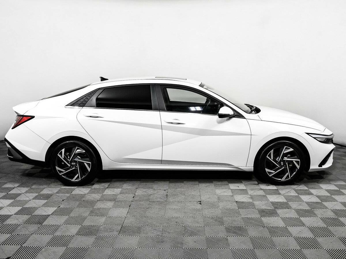 Hyundai Elantra, 2023 - фото №4