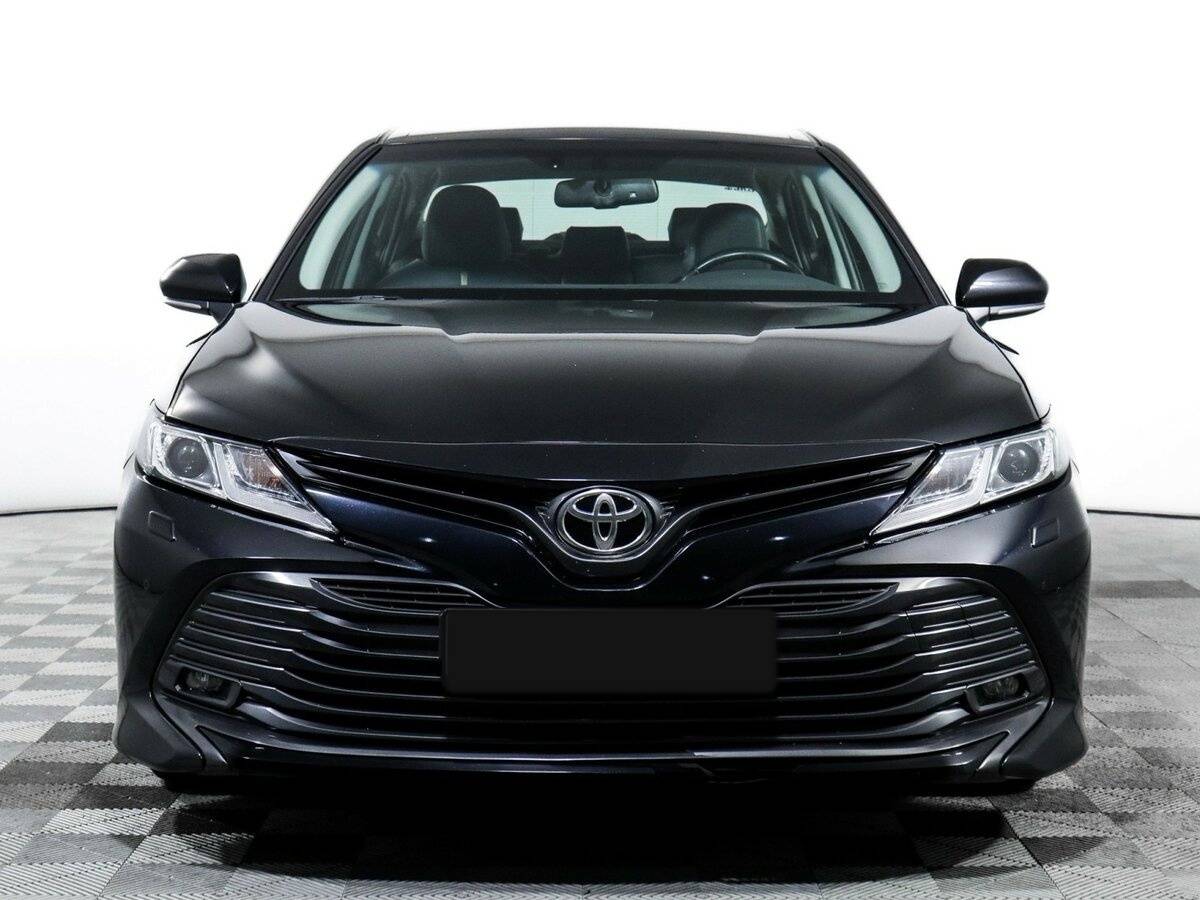 Toyota Camry, 2019 - фото №2