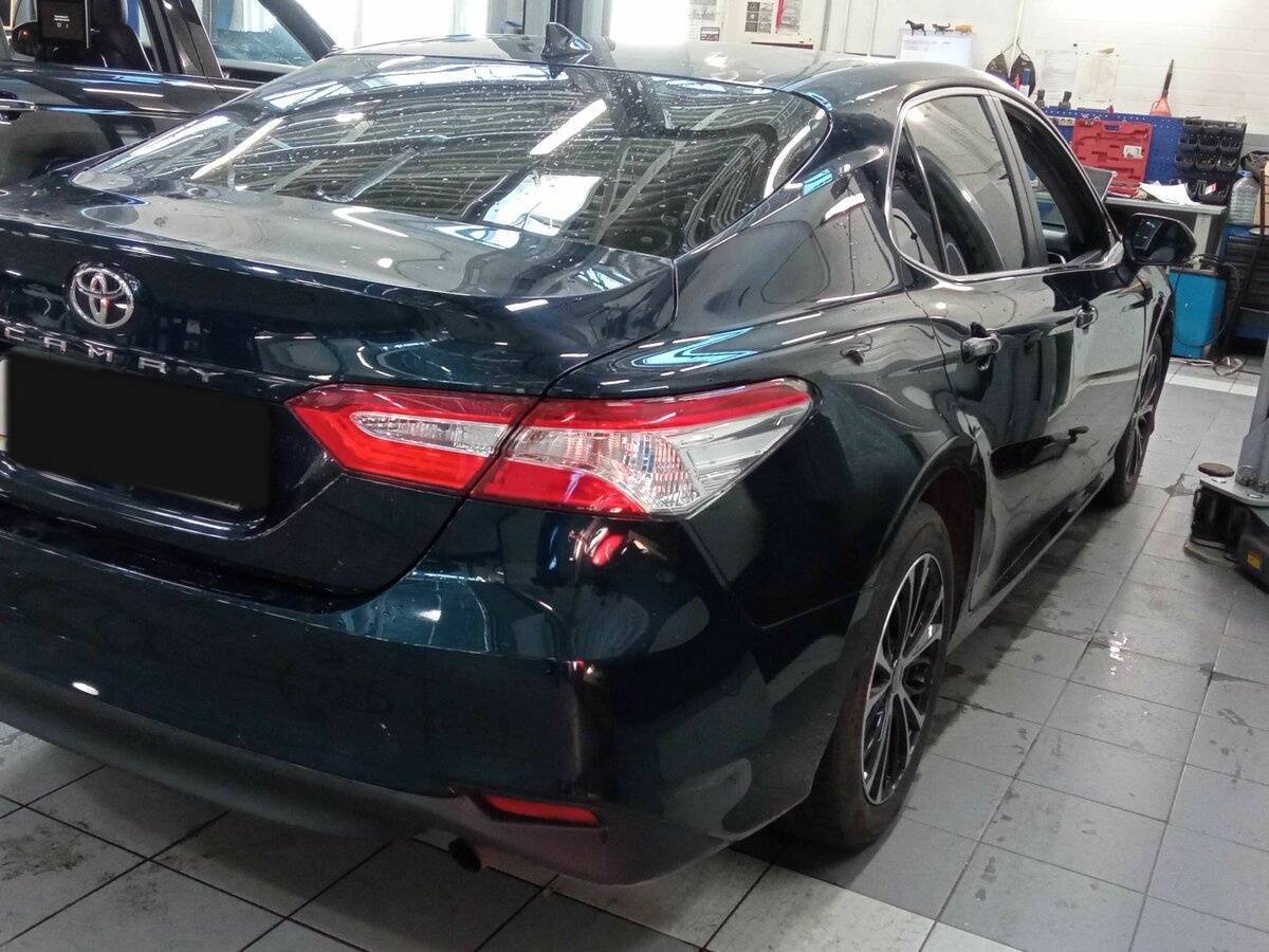 Toyota Camry, 2020 - фото №3