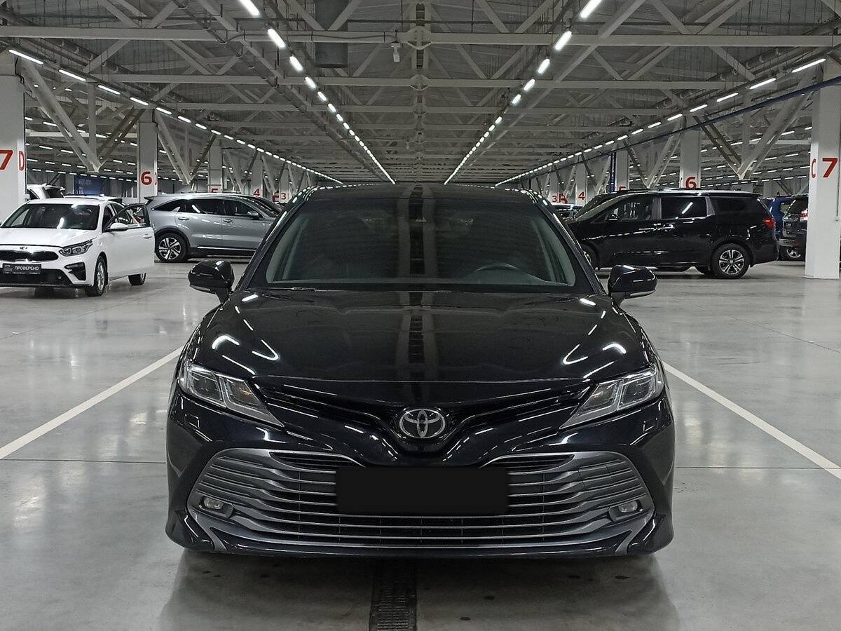 Toyota Camry, 2019 - фото №2