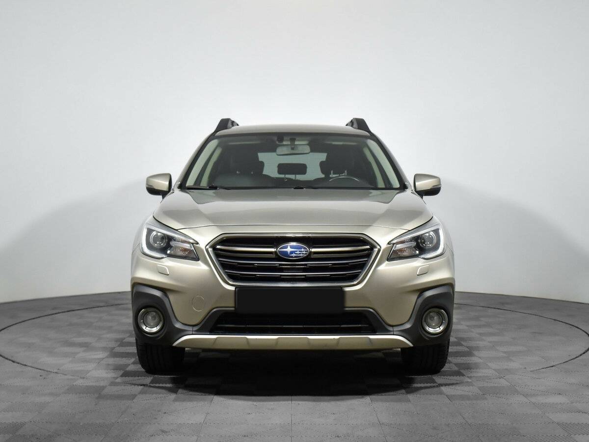 Subaru Outback, 2018 - фото №2
