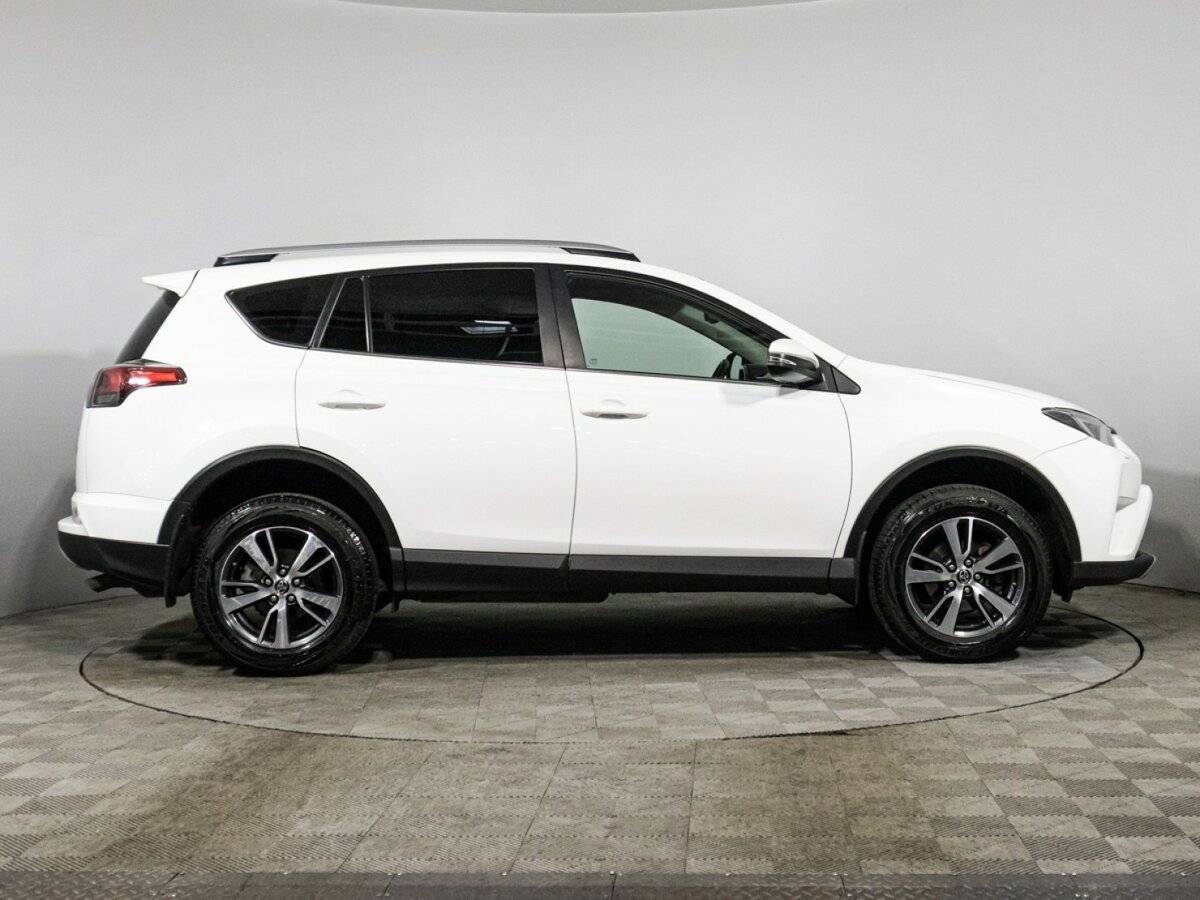 Toyota RAV4, 2019 - фото №4