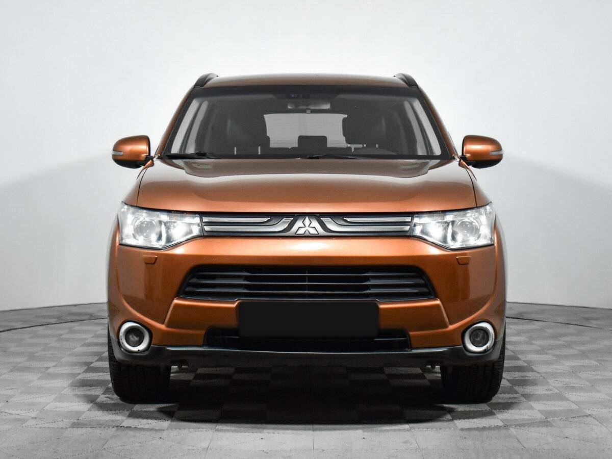 Mitsubishi Outlander, 2012 - фото №2