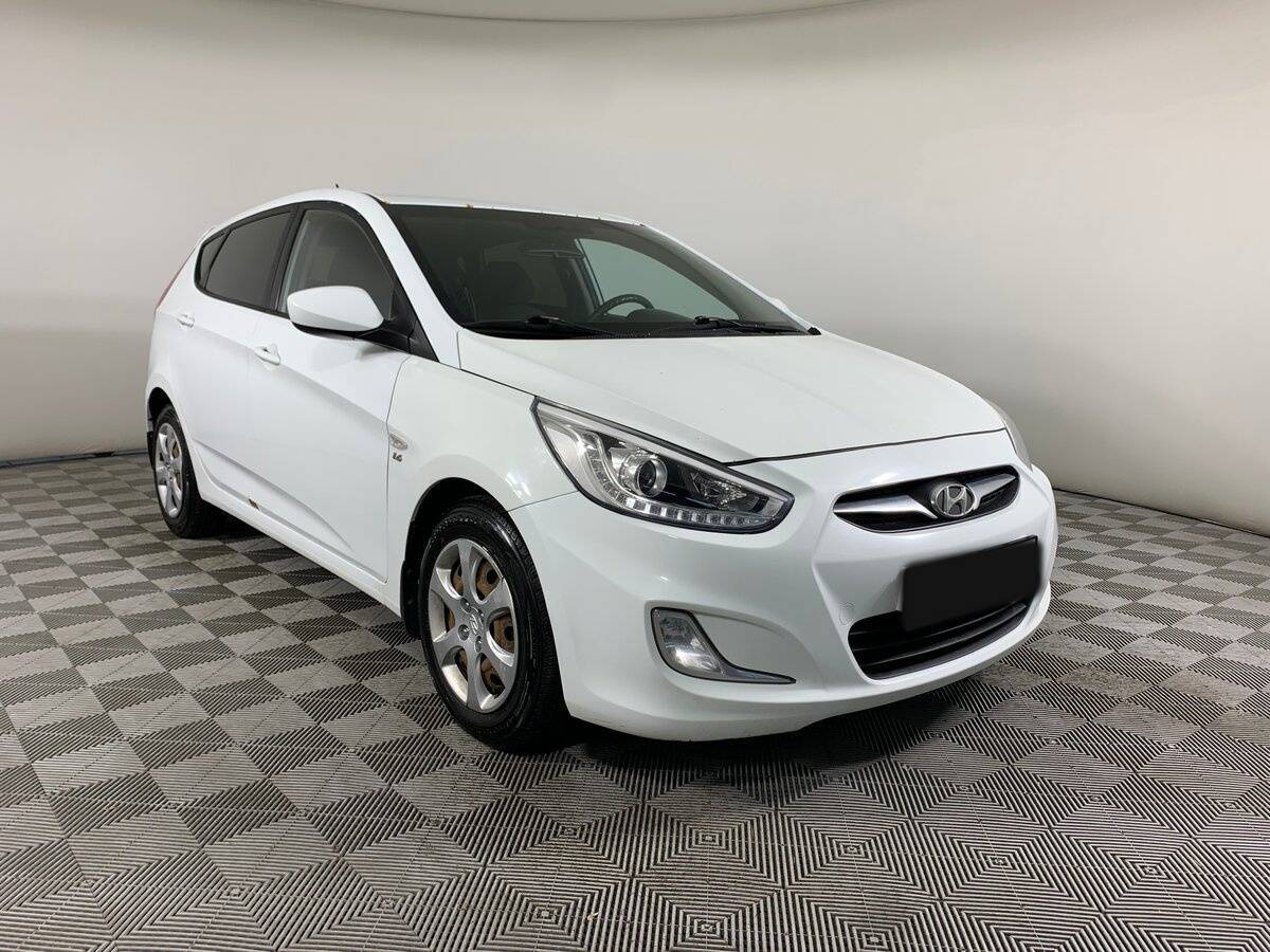 Hyundai Solaris, 2013 - фото №3