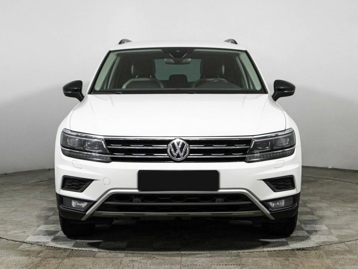 Volkswagen Tiguan, 2019 - фото №2