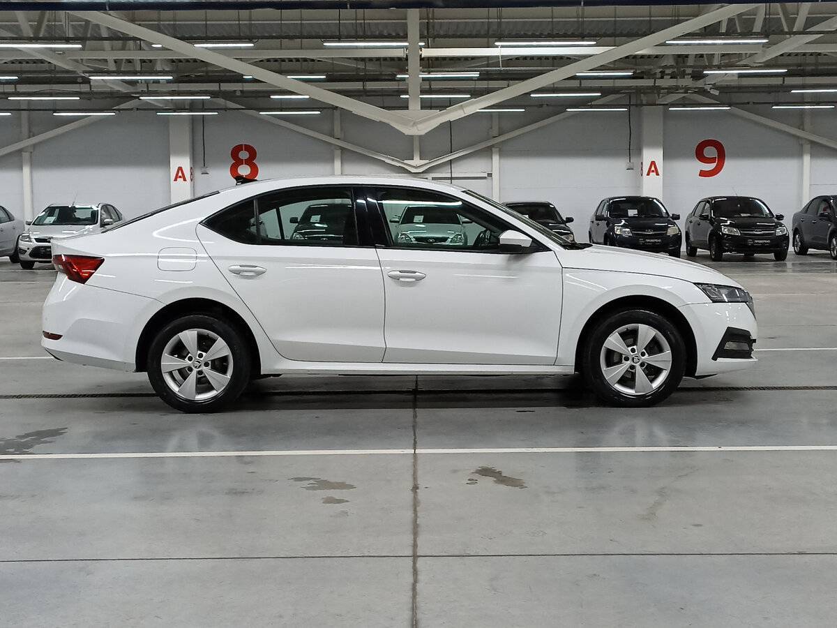 Skoda Octavia, 2021 - фото №4