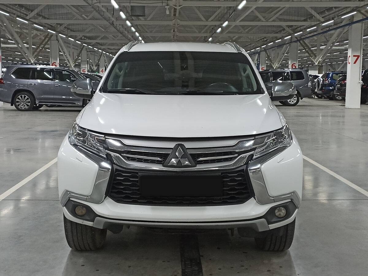 Mitsubishi Pajero Sport, 2018 - фото №2