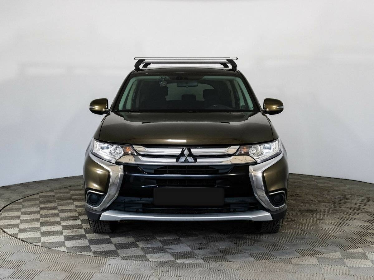 Mitsubishi Outlander, 2018 - фото №2
