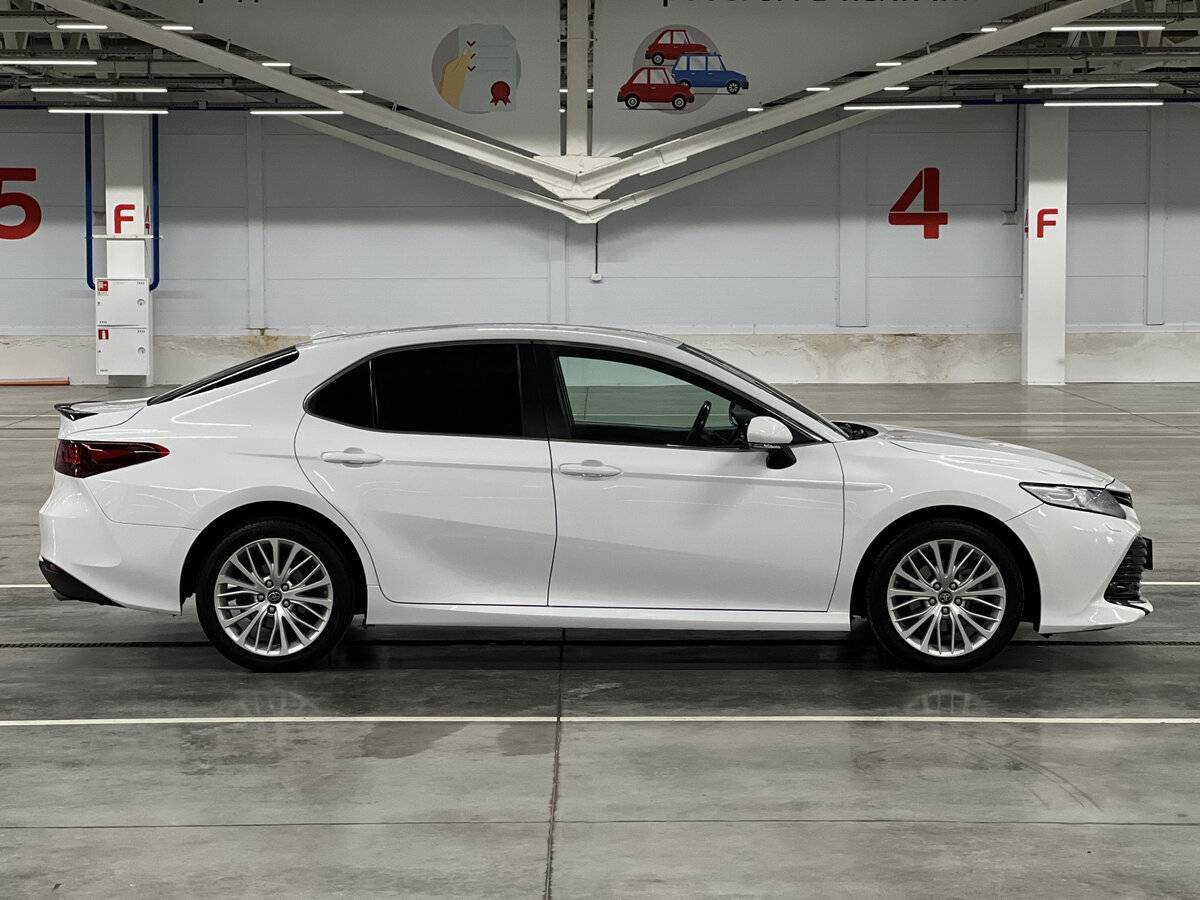 Toyota Camry, 2018 - фото №4