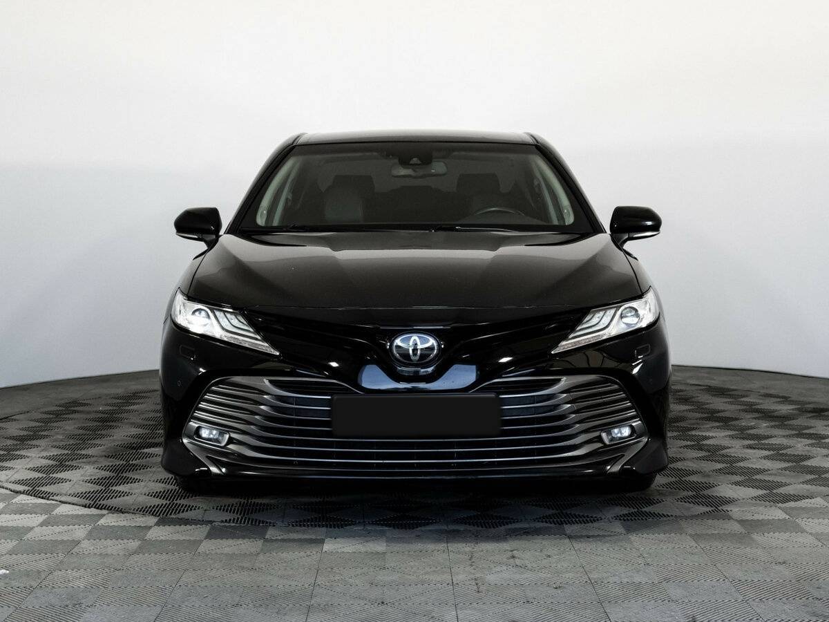 Toyota Camry, 2019 - фото №3