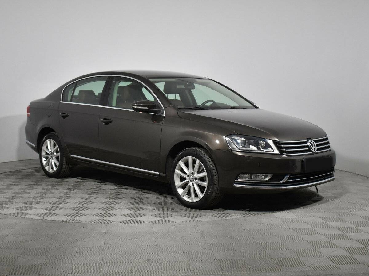 Volkswagen Passat, 2012 - фото №3