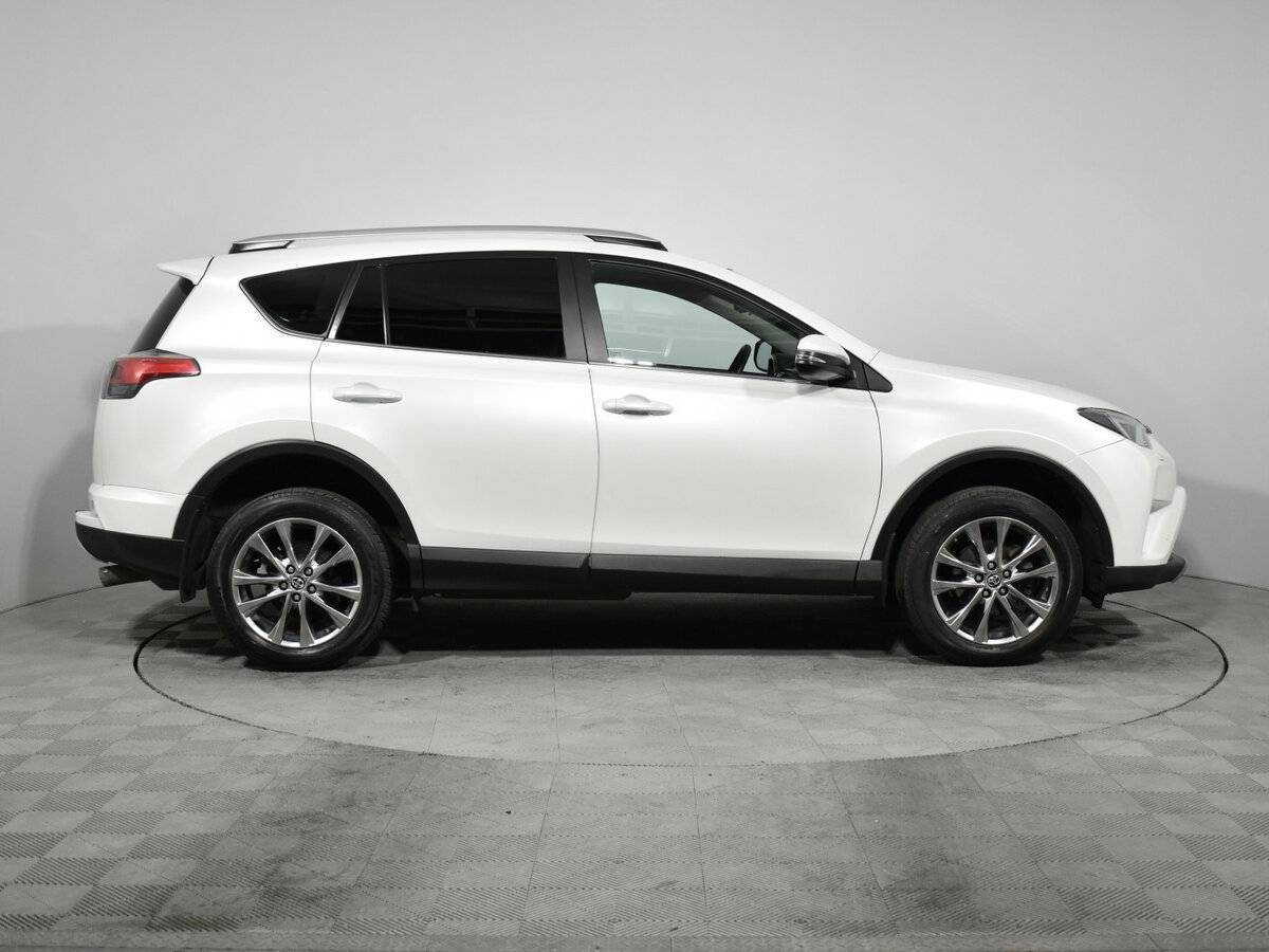 Toyota RAV4, 2018 - фото №4
