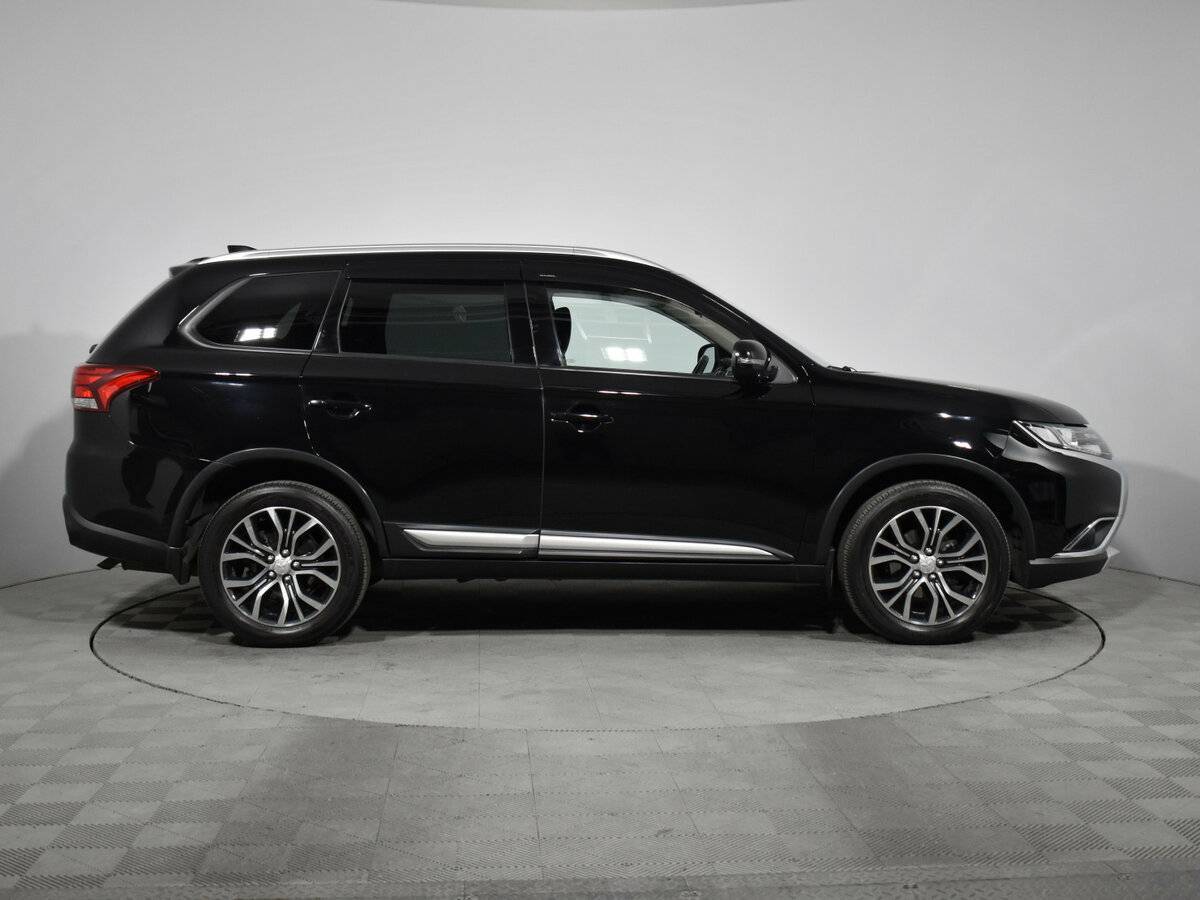 Mitsubishi Outlander, 2018 - фото №4