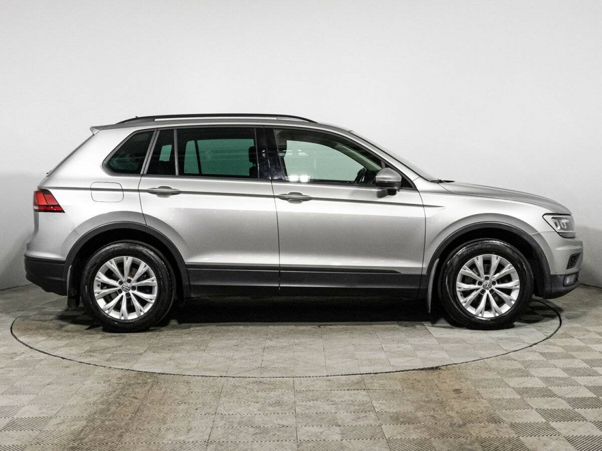 Volkswagen Tiguan, 2019 - фото №4