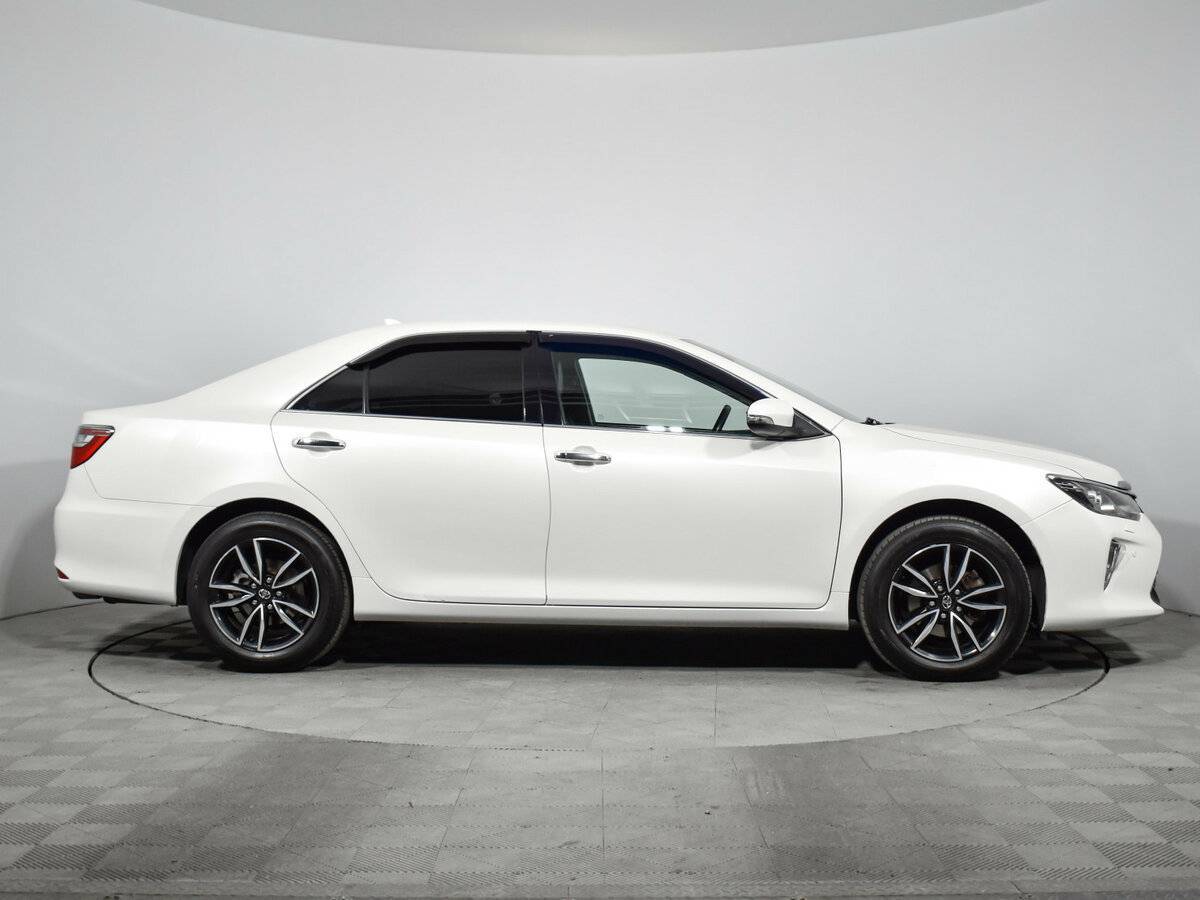 Toyota Camry, 2018 - фото №4
