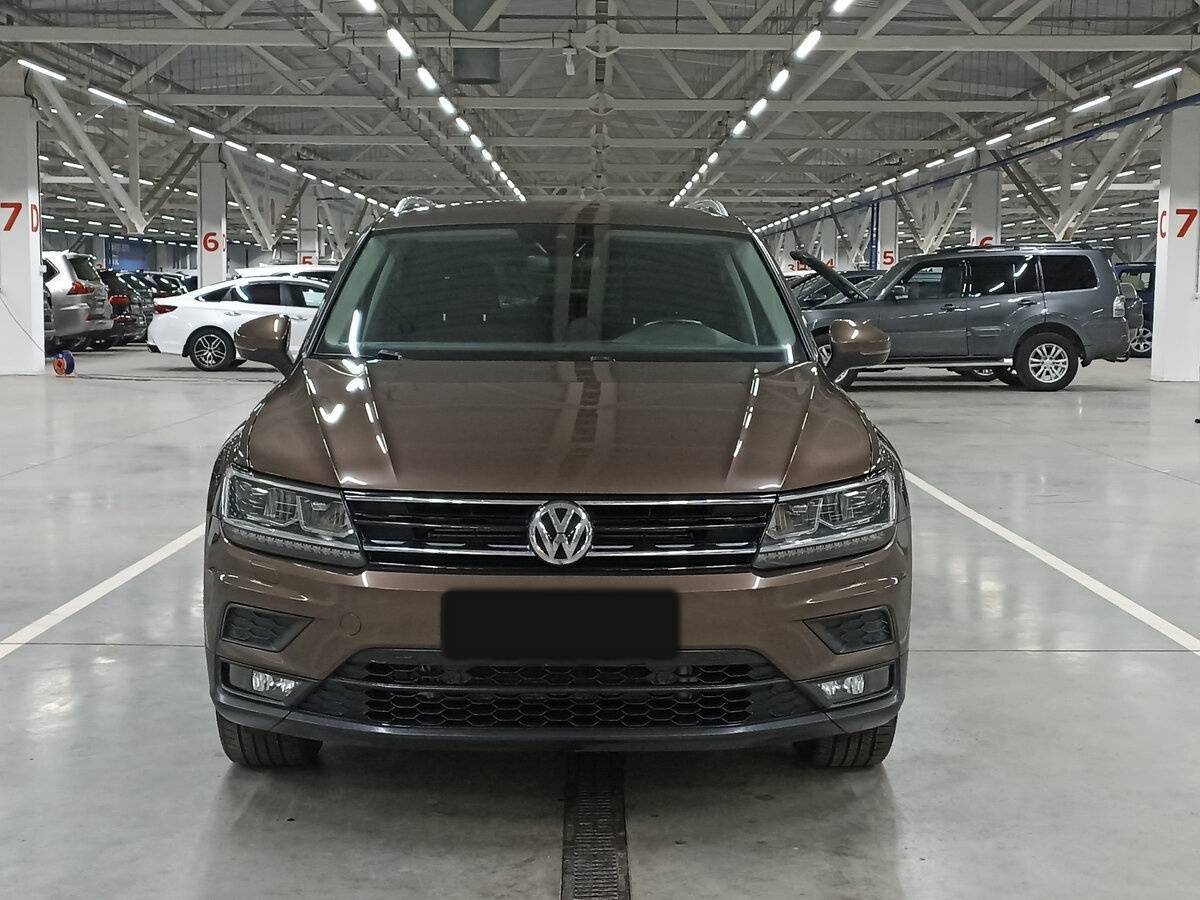 Volkswagen Tiguan, 2020 - фото №2