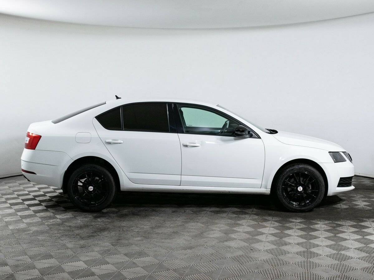 Skoda Octavia, 2019 - фото №4
