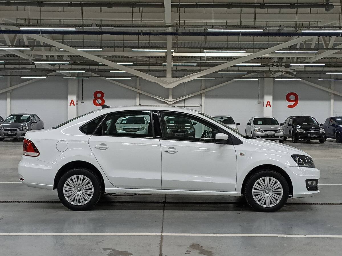 Volkswagen Polo, 2018 - фото №4