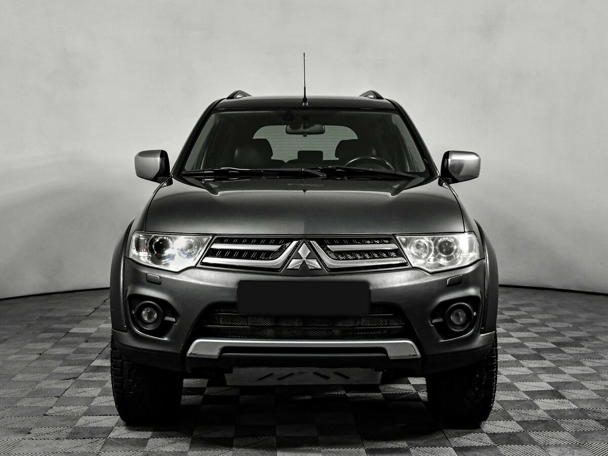 Mitsubishi Pajero Sport II Рестайлинг, 2013 - фото №2