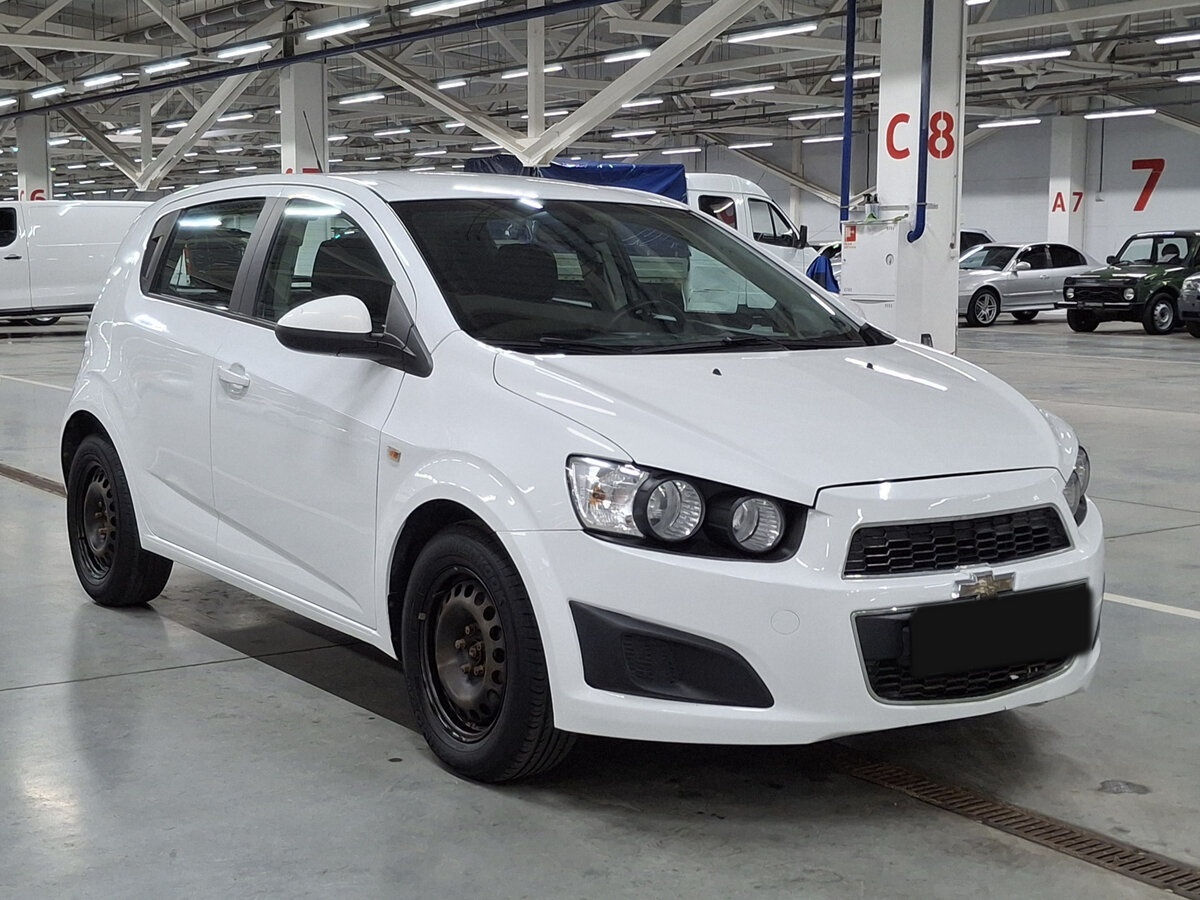 Chevrolet Aveo II, 2015 - фото №3