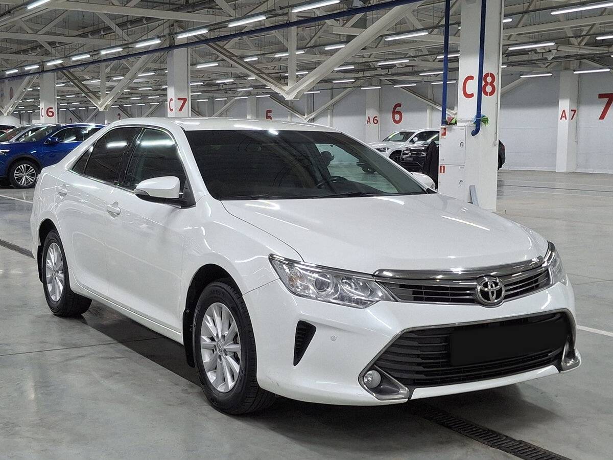Toyota Camry VII (XV50) Рестайлинг, 2015 - фото №3