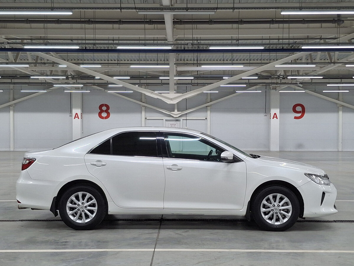 Toyota Camry VII (XV50) Рестайлинг, 2015 - фото №4