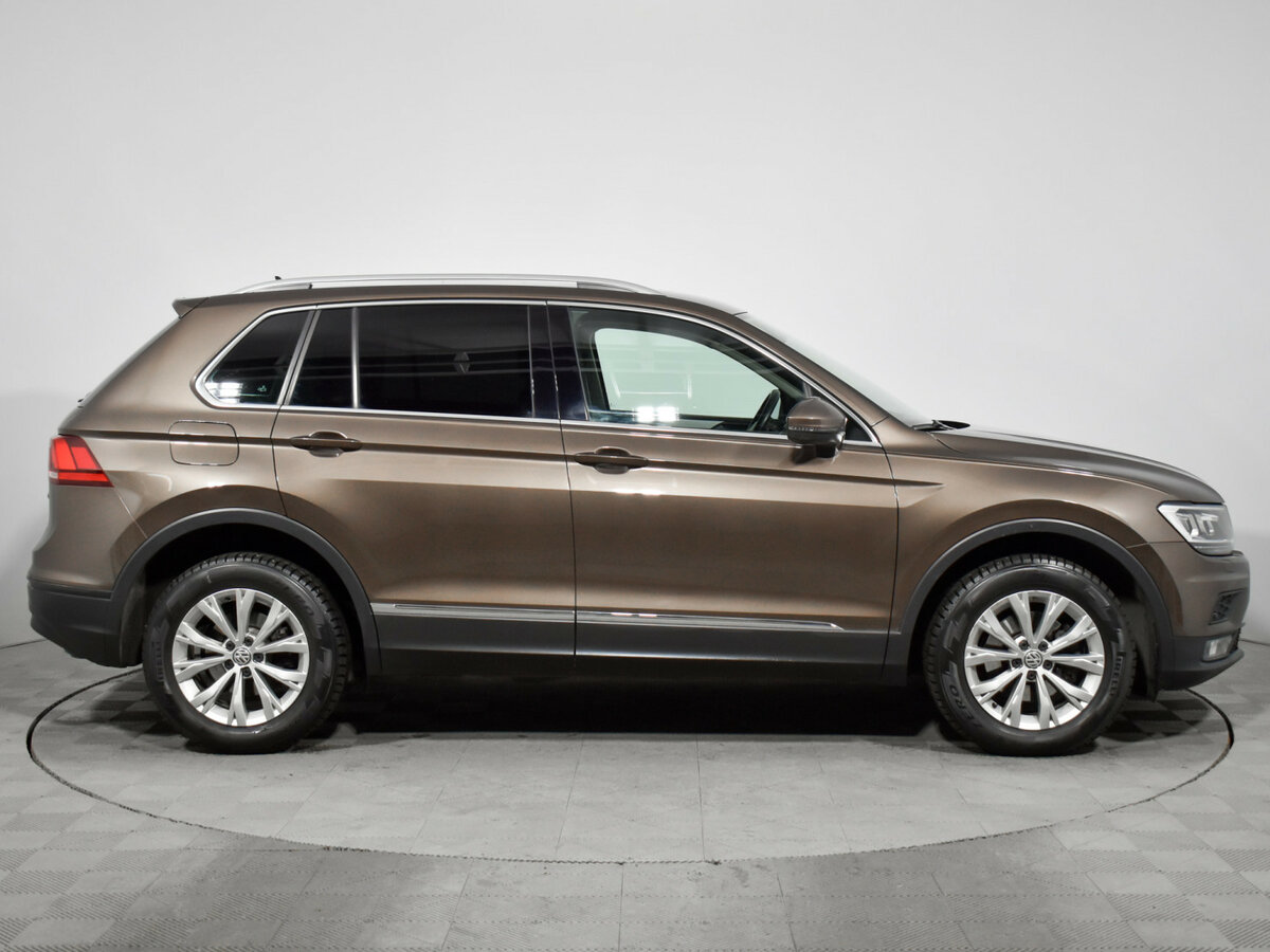 Volkswagen Tiguan II, 2018 - фото №4
