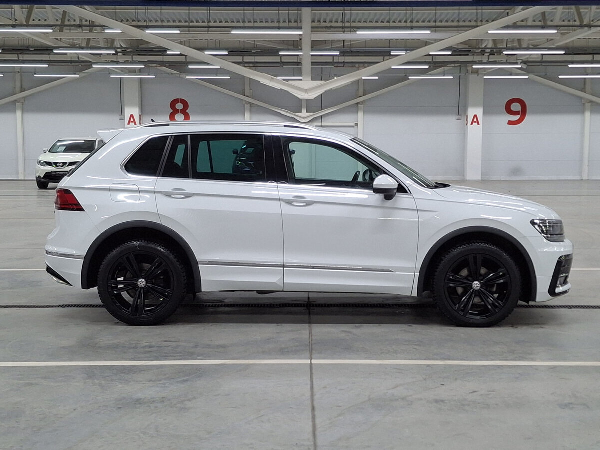 Volkswagen Tiguan II, 2020 - фото №4