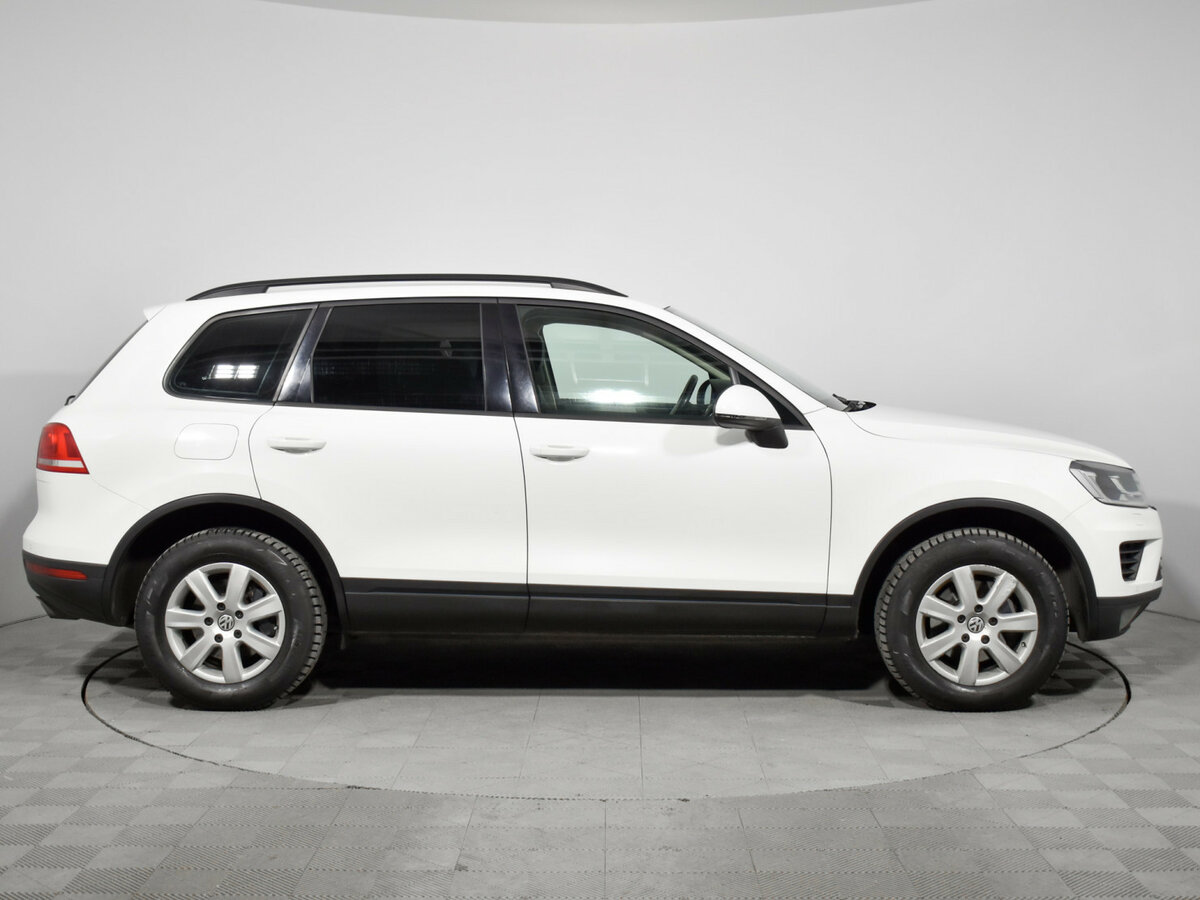 Volkswagen Touareg II Рестайлинг, 2015 - фото №4