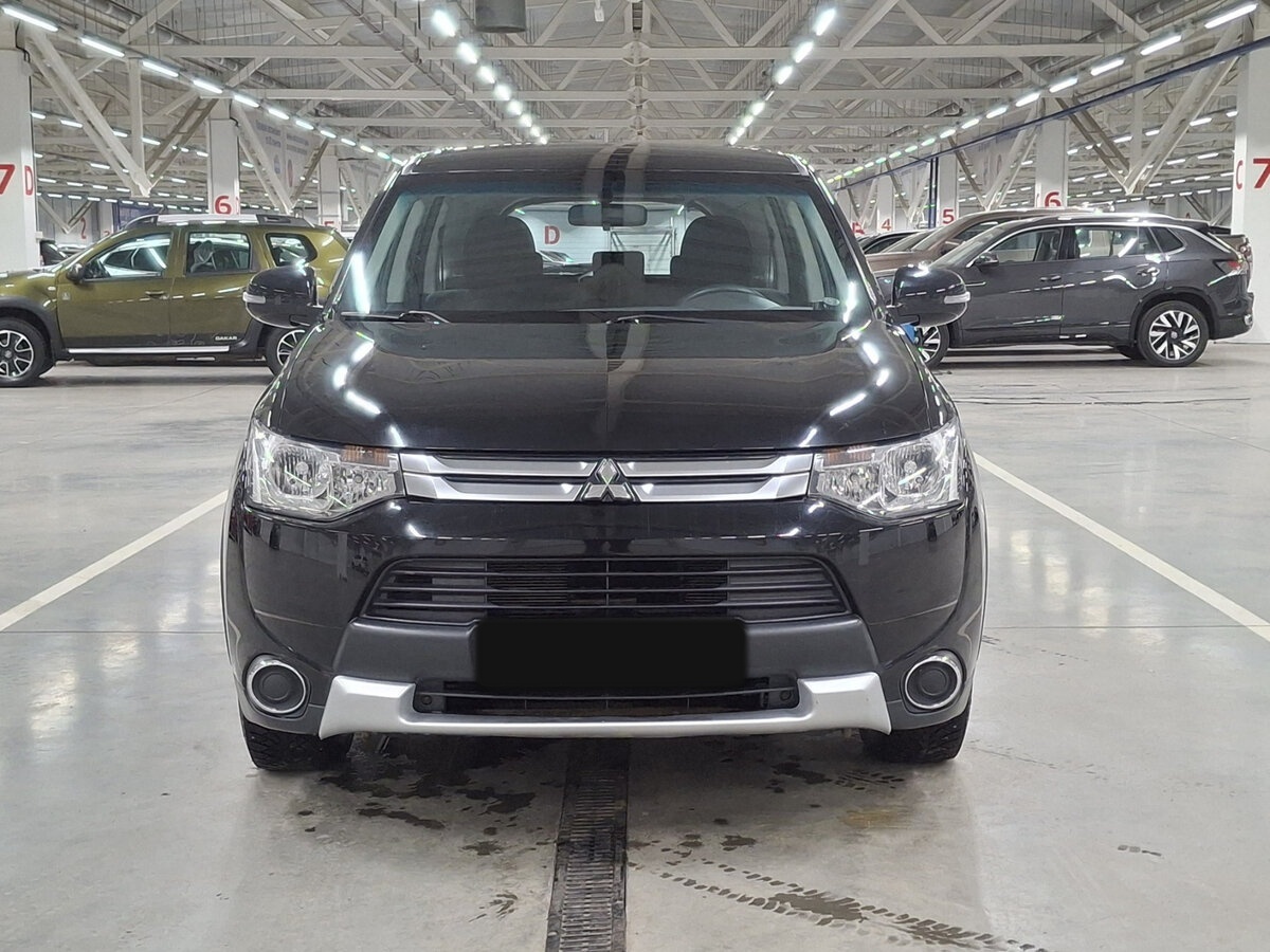 Mitsubishi Outlander III Рестайлинг, 2014 - фото №2