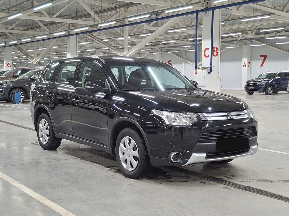 Mitsubishi Outlander III Рестайлинг, 2014 - фото №3